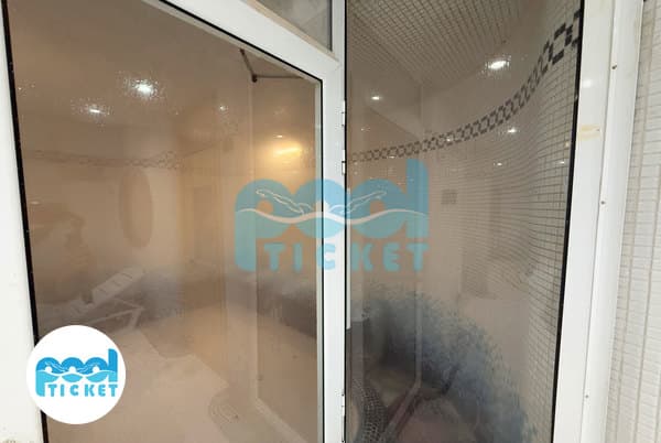 استخر هتل ونوس اصفهان