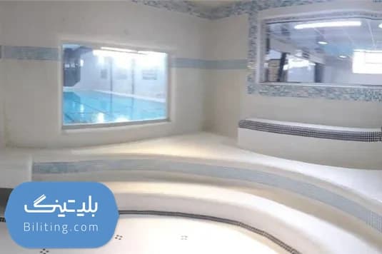 استخر قصر ملک، با سقف متحرک